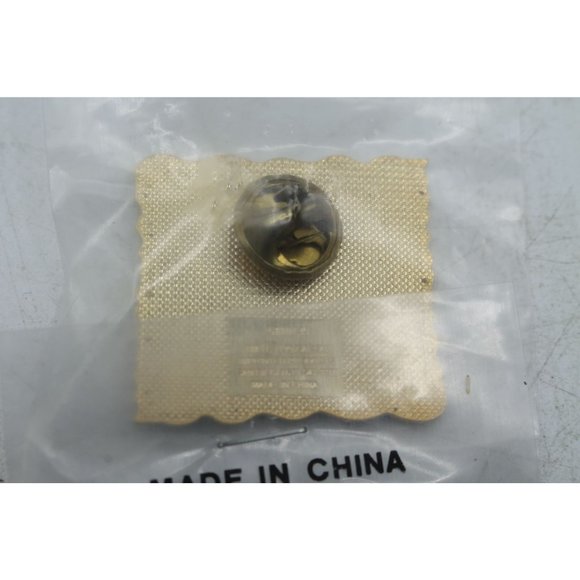 Lot of 4 Eagle Snacks 1996 Atlanta Olympic Pins - Volleyball Basketball Biking - Picture 8 of 12